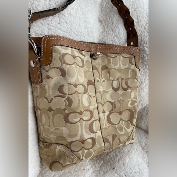 Coach Chelsea Optic Signature Hobo Handbag Tan Brown 10990 - Picture 7 of 15